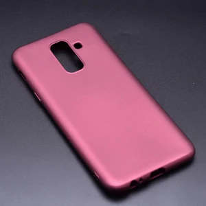 Techno Guru Samsung Galaxy A6 2018 Için Esnek ve Şık Soft Premier Silikon Kılıf