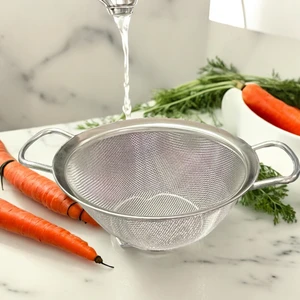 Tg Tek-İş Global Süzgeç Paslanmaz Çelik Meyve Sebze Bakliyat Yoğurt Süzgeci Gri 20 cm Süzgeç