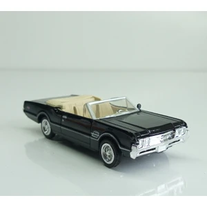 1966 Olsmobile 4-4-2 Siyah 1:43 Model Araba