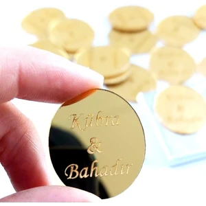 50 Adet Kişiye Özel Kare Çikolata Üzerine Gold Pleksi Sticker