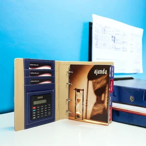 Eren Ofis Manyetik Organzer Termo Hesap Makineli - Mekanizmalı 2026 Tarihli Lüx Ajanda - Kişiye Özel Isim