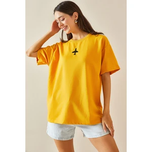 Sarı Bisiklet Yaka Yazılı Oversize Tshirt 5YXK1-48701-10