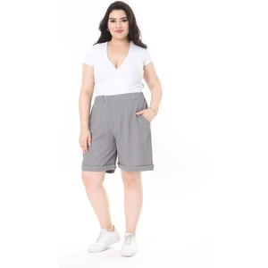 Kadın Büyük Beden Gri Bürümcük Kumaş Beli Lastikli Yan Cepli Şort 65N37979