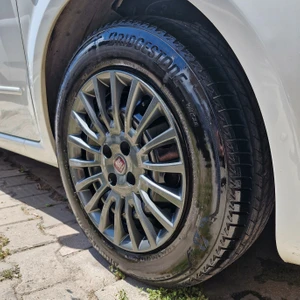 Lastik Parlatıcı 5 Kg – Araba Lastik Parlatma için Yoğun Lastik Parlatıcı Jel - Sünger Hediyeli