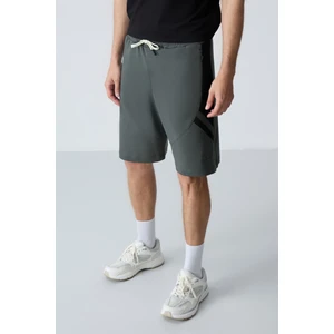 Air Jones Haki Pamuklu Kalın Yumuşak Dokulu Standart Fit Basic Erkek Şort  - 81281