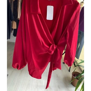 Butik Özlem Bilgin Yandan Bağlamalı Saten Bluz