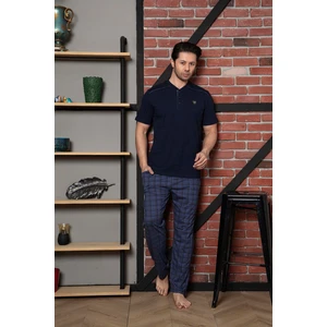 Erkek Pijama Takımı Ekoseli Kısa Kollu Düğmeli Armalı Pamuklu M58402337