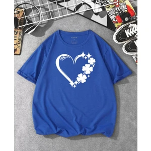 Amor Man Büyük Beden Özel Tasarım Üç Beyaz Yoncalı Kalp Baskılı Süper Oversize Battal Kadın T-Shırt