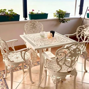 Ferforje Görünümlü Masa Sandalye Takımı, 150 kg Taşıma Kapasiteli, 2 Yıl Garantili, Bahçe, Balkon, Tüm İç ve Dış Mekanlara Uygun, Beyaz Kare Masa Sandalye Takımı