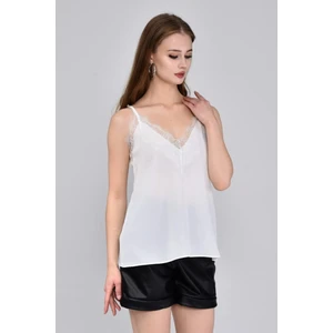 Işılda Fashion Kadın Gıyım Dantel Detay Askılı Bluz