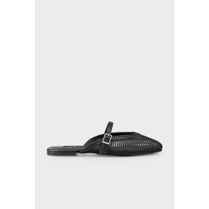 Siyah Deri Kadın Spor Terlik