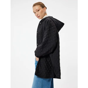 Kapitone Oversize Mevsimlik Mont Kapüşonlu Cepli Düğmeli