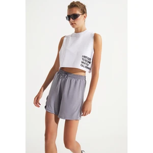 BRV-008 Beyaz Kadın Tshirt