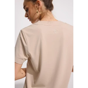 V Yaka Premium Dökümlü T-Shirt