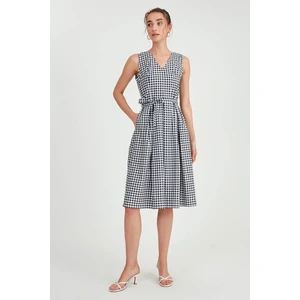 Pötikare Desen Beli Kuşaklı Elbise