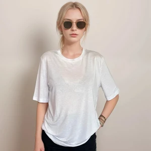 Beyaz Dökümlü Kadın T-Shirt, Beyaz Salaş Rahat Kalıplı Kadın T-Shirt, Poupee Kadın T-Shirt