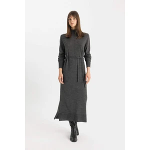 Regular Fit Yarım Balıkçı Yaka Basic Düz Yırtmaçlı Uzun Kollu Maxi Triko Elbise A9807AX24WN