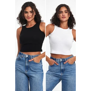 Kadın Siyah-Beyaz Fitilli Görünümlü Askılı Kalın Esnek Örme 2'li Basic Crop Atlet Bluz