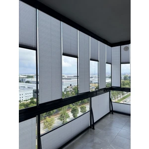 Gri Plise Katlanır Cam Balkon Perdesi, Ofis Perdesi, Mutfak Perdesi, Salon Perdesi