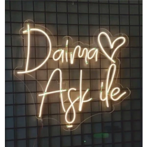 Dila Moda Daima Aşk ile Neon Tabela