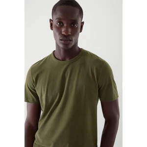 Tarz Cool Haki Basic Erkek Slim Fit %100 Pamuklu Kısa Kollu Bisiklet Yaka T-Shirt