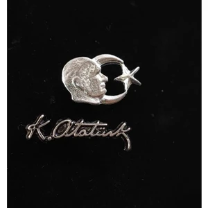 Butenin Atölyesi 2'li Atatürk Büstü Ay Yıldız ve Imzalı Yaka Rozeti.(Gümüş)