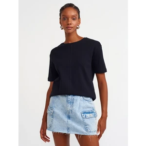31218 Dikiş Detaylı T-Shirt-Siyah