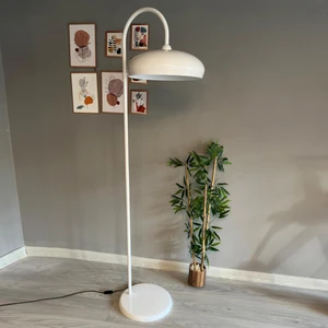 Lambader Modern Dekoratif Metal Oturma Odası Çalışma Odası Zemin Lambası