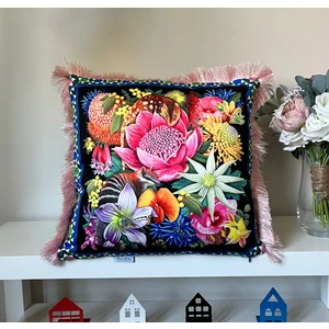 Botanik Çiçek ve Gizemli Hayvan Desenli Dijital Baskılı Kadife Kırlent Kılıfı Saçaklı