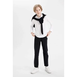 Erkek Çocuk Düz Paça Cepli Siyah Basic Düz Gabardin Okul Pantolonu U3254A624AU