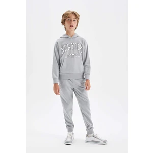 Erkek Çocuk 2'li Takım Kapüşonlu Kanguru Cepli Baskılı Sweatshirt Üst Jogger Eşofman Altı C8319A824AU