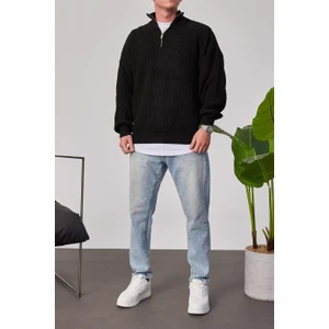 Yakası Fermuarlı Siyah Örme Triko