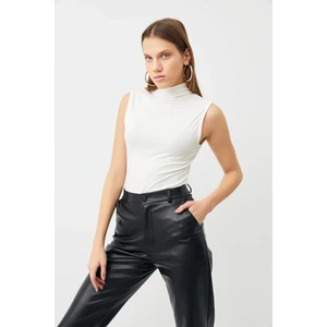 Yefra Store Kadın Beyaz Basic Dik Yaka Kolsuz Bluz