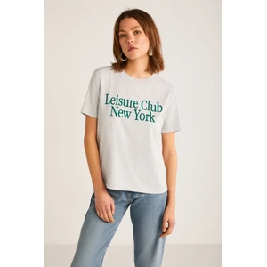 Serilda Kadın Regular Kalıp kısa Kollu Önü Yazı Baskılı Grimelanj T-Shirt