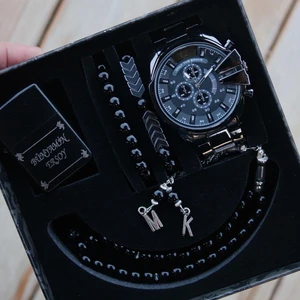 Wess Collection Su Geçirmez Erkek Kol Saati Kartlık Tesbih ve Bileklik Seti