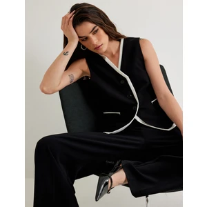 Renk Kontrastlı Yelek V Yaka Düğmeli Cepli