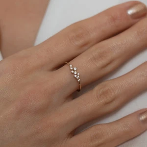 8 Ayar Altın Taşlı Minimal Yüzük