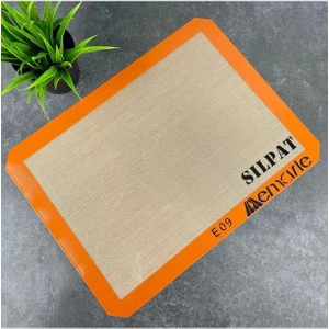 Mis Kitchen Silikon Pişirme Matı Kendinden Yağlı Fırın Kağıdı - Sılpat 30X40 cm Yanmaz Yapışmaz Yıkanabilir Silikon Pişirme Matı