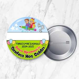Isim Alanı Boş Öğretmene Özel Sınıfına Hoş Geldin Iğneli 58 mm Metal Yaka Rozett