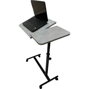 Laptop ve Çalışma Masası