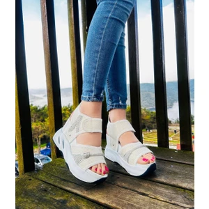 Taşlı Dolgu Topuklu Kadın Spor Sandalet