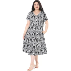 Butik Göğüsten Robalı V Yaka Kısa Kollu Beyaz Dantel Desenli Cepli Elbise