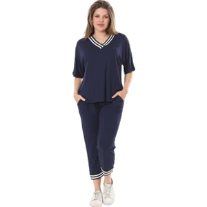 Butik Lacivert V Yaka Şerit Detaylı Kısa Kollu Beli Lastikli Kapri Takım