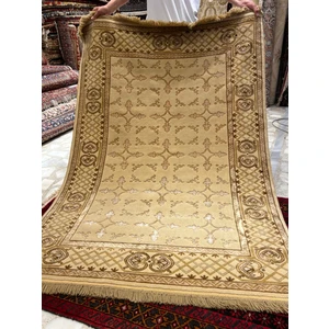 RD Ramazan Dağ El Halı Sanatı El Dokuma Ottoman Uşak Halısı Ipek Yün Karışım