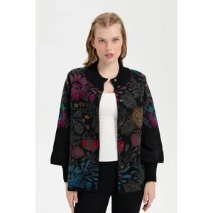 Desen Triko Kadın Dik Yaka Önü Renkli Çiçekli Kısa Yün Ceket Siyah