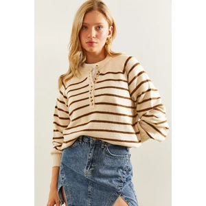 Kadın Yakası Ilikli Balıkçı Yaka Çizgili Triko Kazak