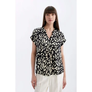 Regular Fit Apaş Yaka Desenli Kısa Kollu Bluz D2941AX24SM