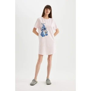Fall in Love Disney Lilo & Stitch Regular Fit Bisiklet Yaka Kısa Kollu Gecelik D1528AX24SM