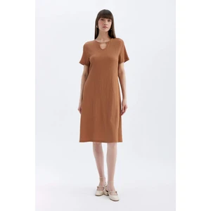 Regular Fit Bisiklet Yaka Bürümcük Kısa Kollu Midi Elbise D3834AX24SM
