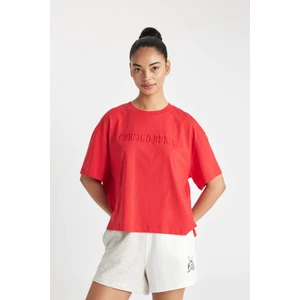 DeFactoFit NBA Chicago Bulls Oversize Fit Bisiklet Yaka Nakış Baskı Penye Kısa Kollu Tişört B9954AX24SM